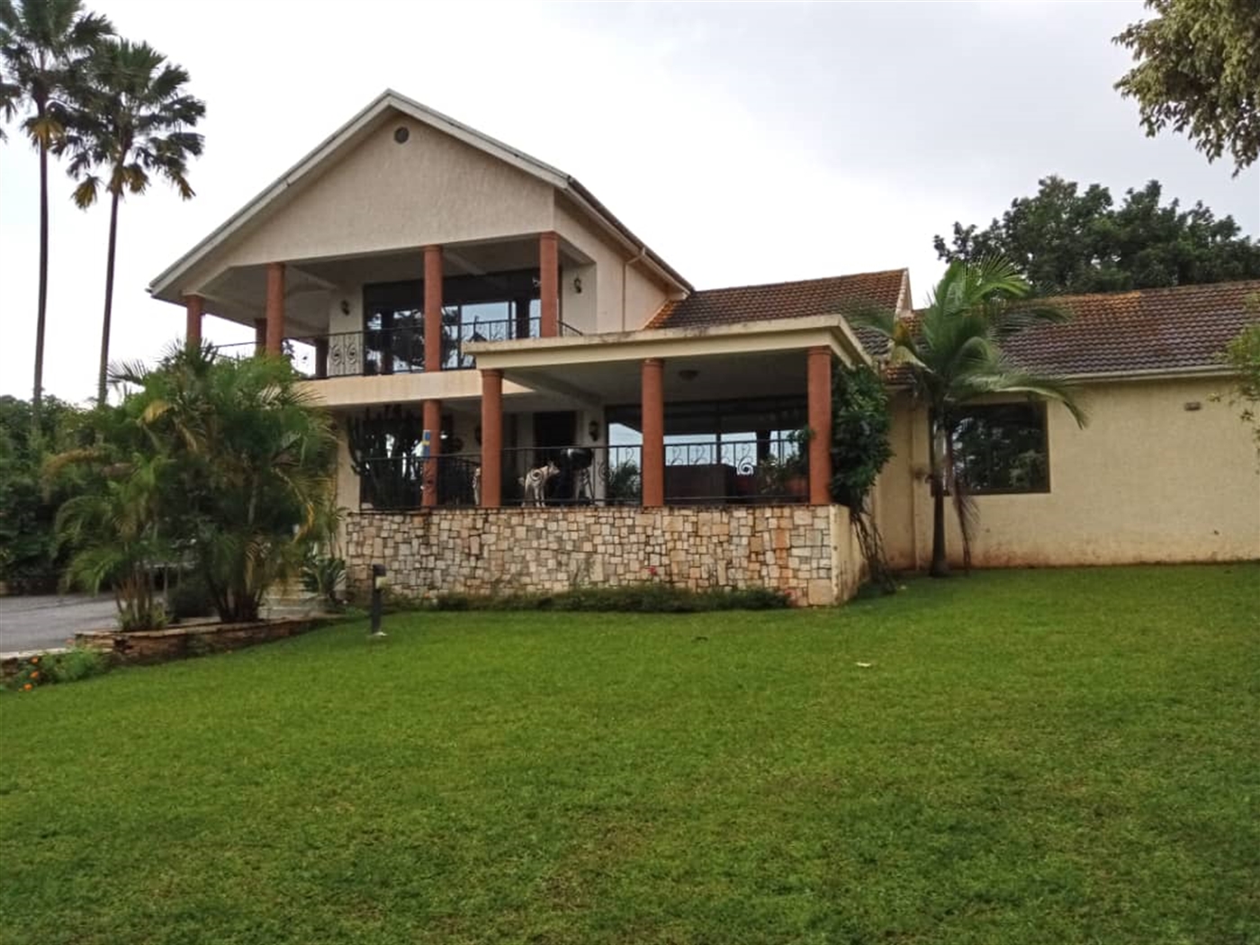 Mansion for sale in Muyenga Kampala