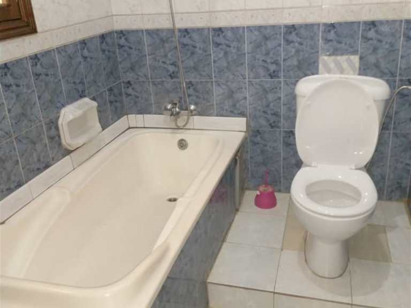 Bathroom (Toilet)