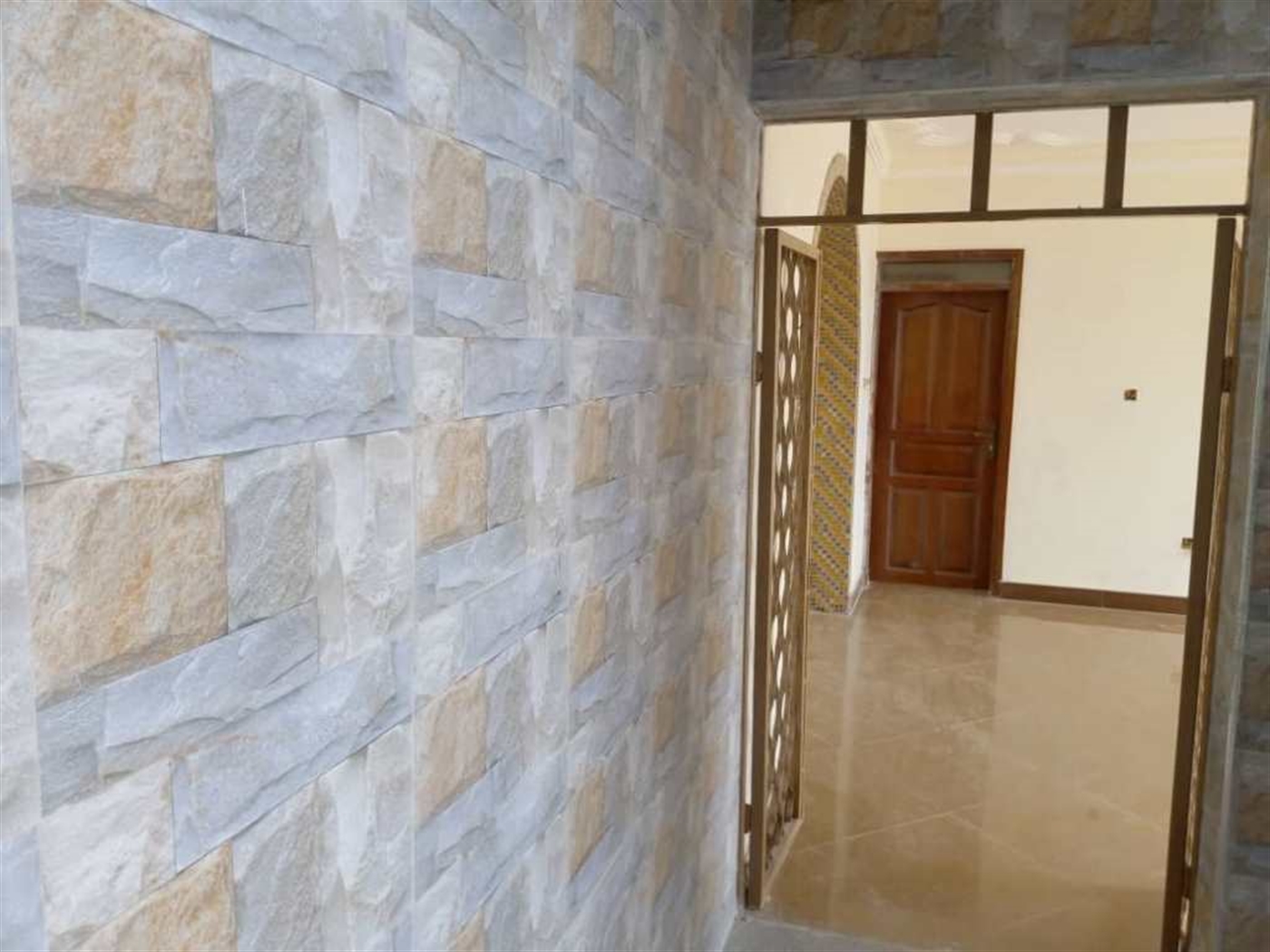 Mansion for rent in Munyonyo Kampala