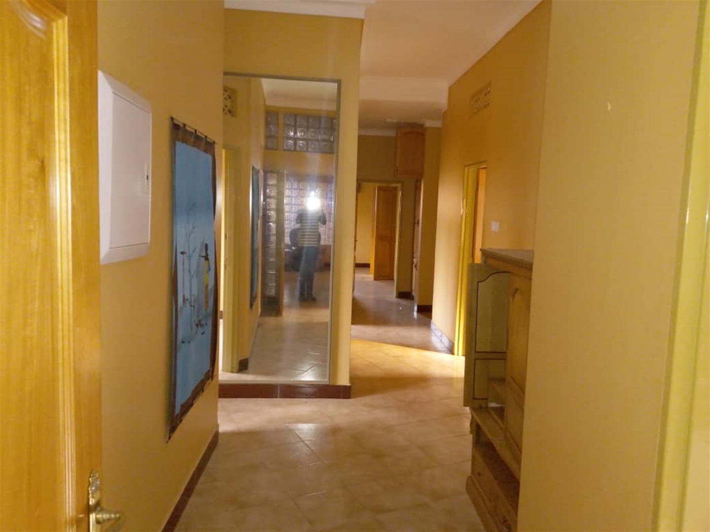 Corridor (Hallway)