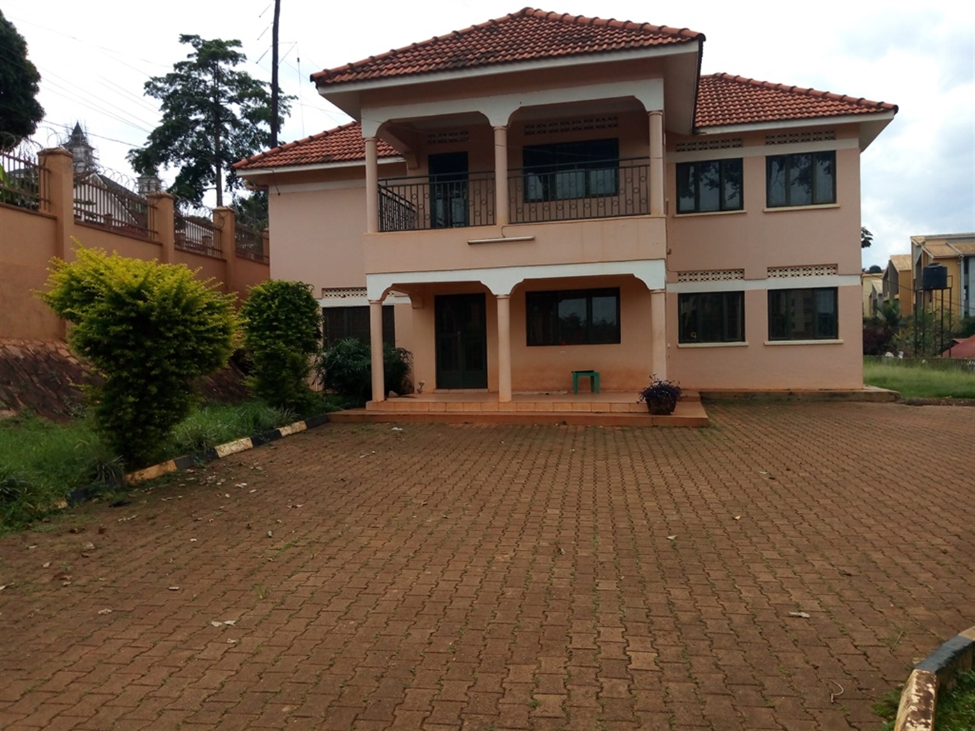 Bungalow for rent in Naguru Kampala