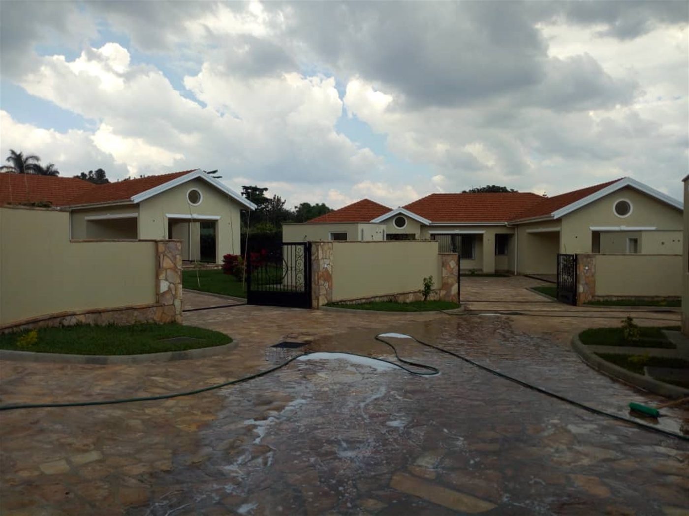 Bungalow for rent in Naguru Kampala