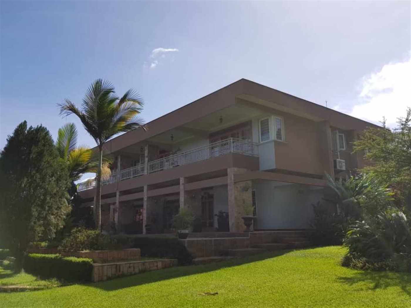 Mansion for sale in Bbunga Kampala