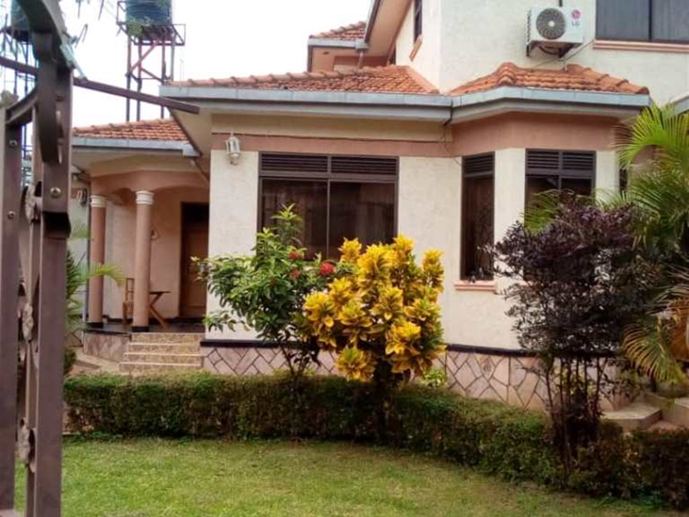 Mansion for sale in Bbunga Kampala