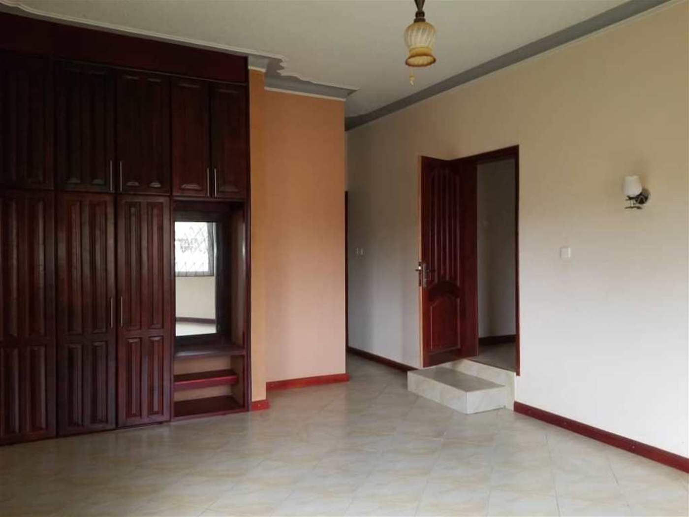 Town House for rent in Kyaliwajjala Wakiso