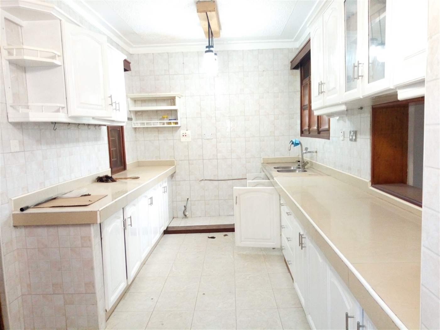 Mansion for rent in Kololo Kampala