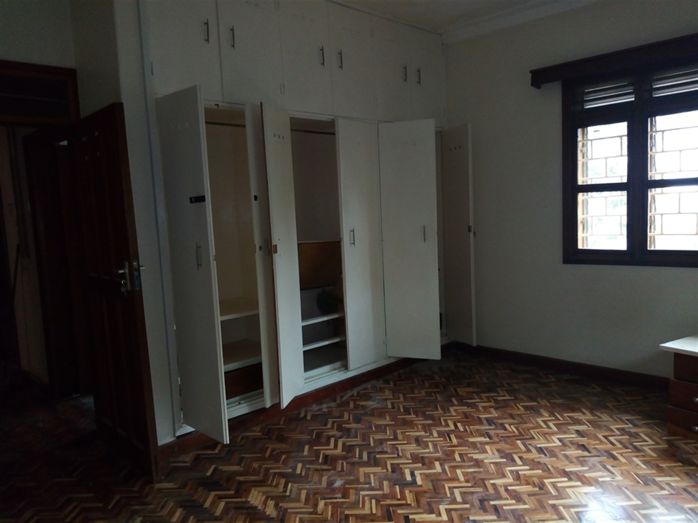 Mansion for rent in Kololo Kampala