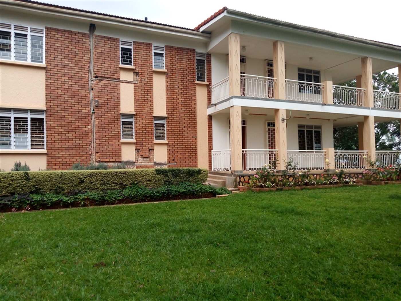 Mansion for rent in Kololo Kampala