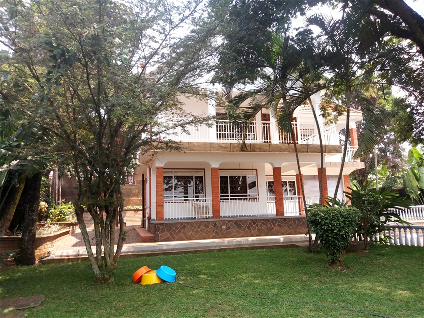 Mansion for rent in Buziga Kampala