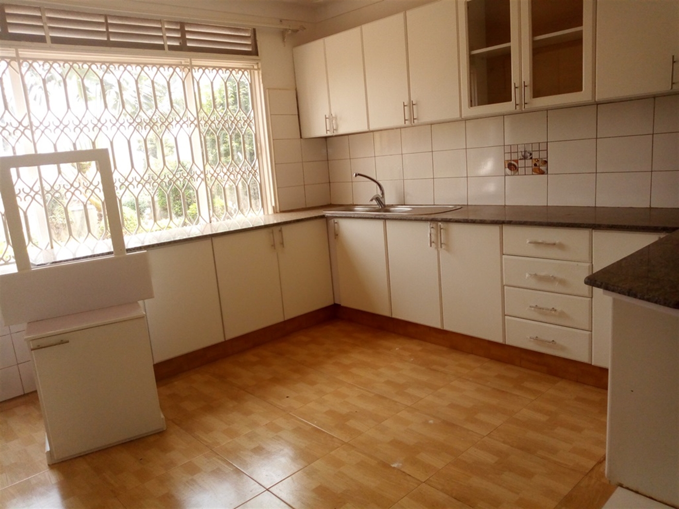 Mansion for rent in Muyenga Kampala