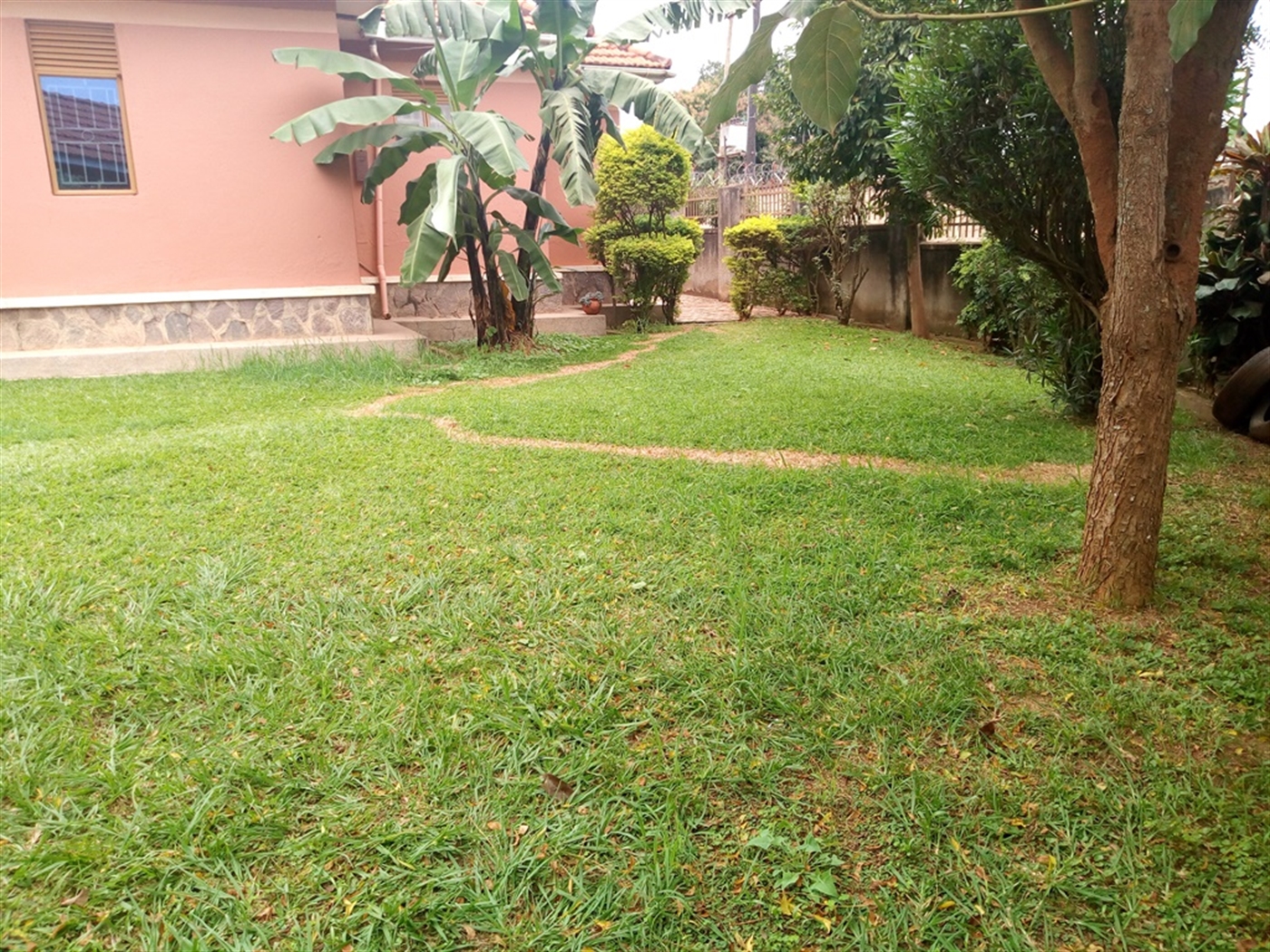 Bungalow for rent in Bukasa Kampala