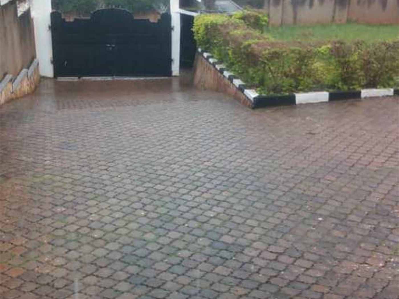 Mansion for sale in Naguru Kampala