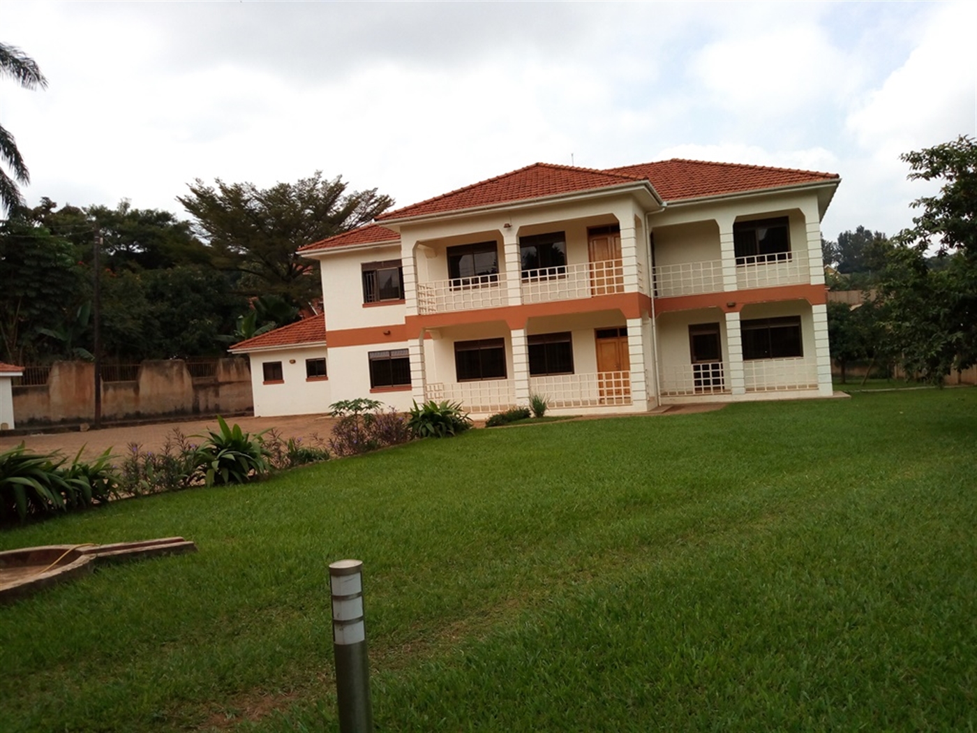 Mansion for rent in Naguru Kampala