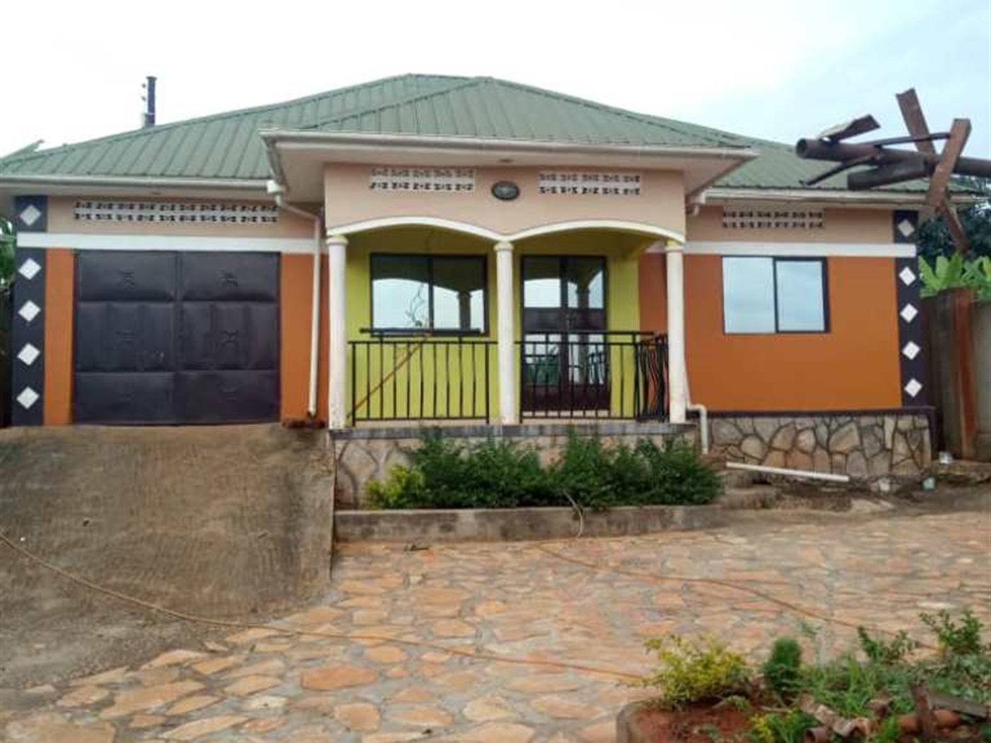 Bungalow for sale in Kitende Wakiso