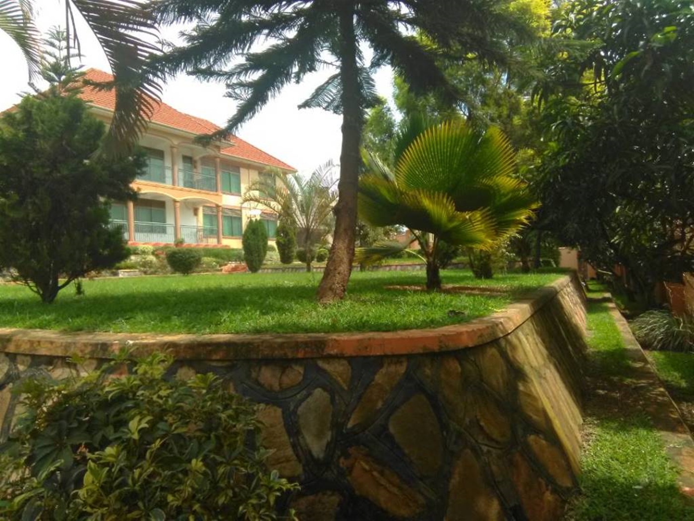 Mansion for sale in Kyengela Wakiso