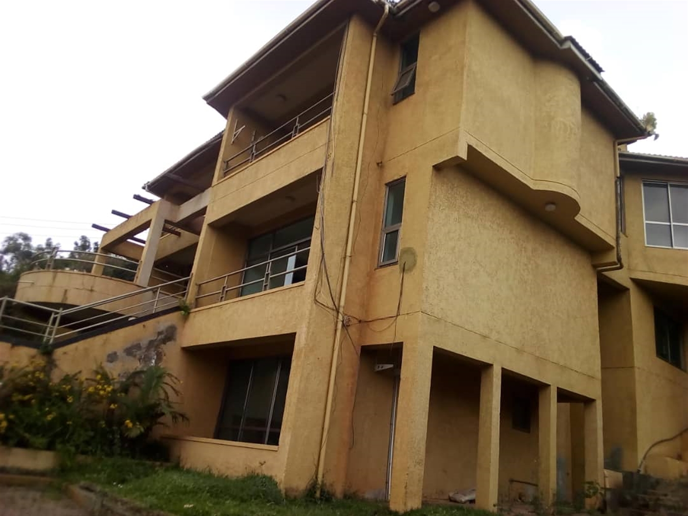 Mansion for sale in Kololo Kampala