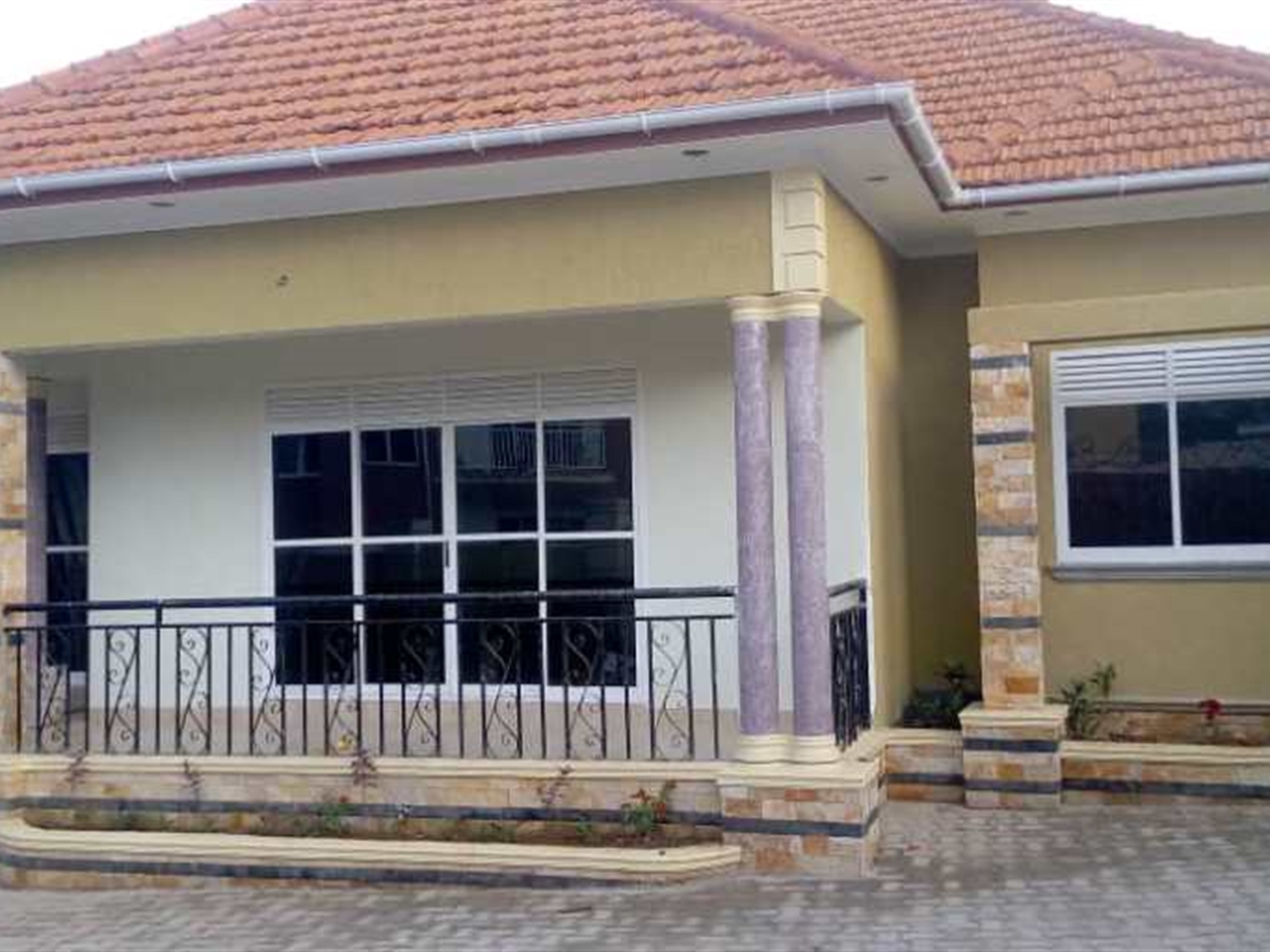 Bungalow for sale in Munyonyo Kampala