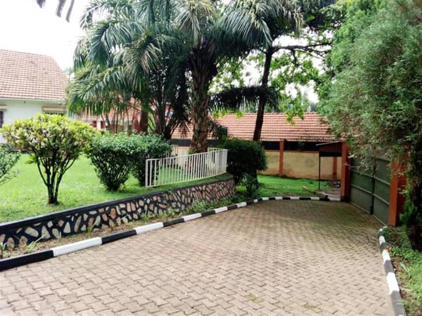 Bungalow for rent in Naguru Kampala