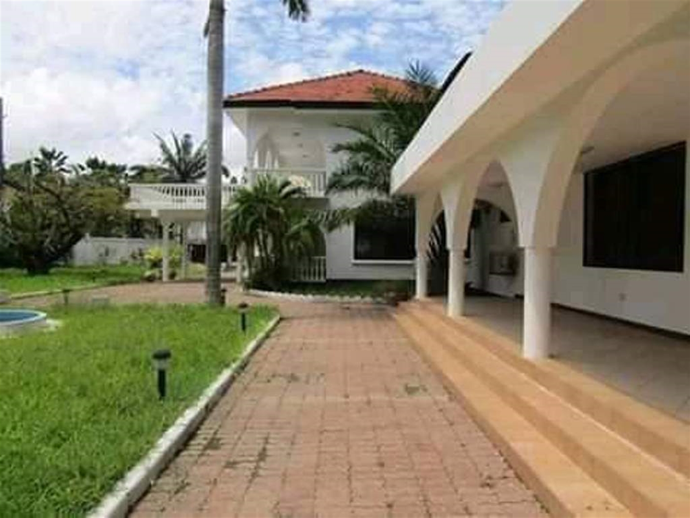 Bungalow for rent in Naguru Kampala