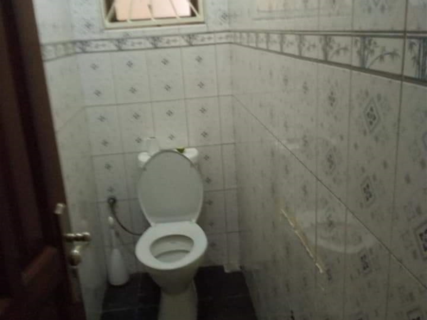 Bathroom (Toilet)