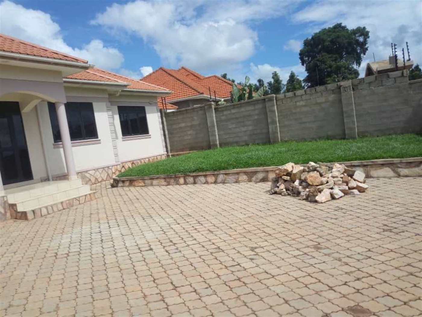 Bungalow for sale in Kira Wakiso