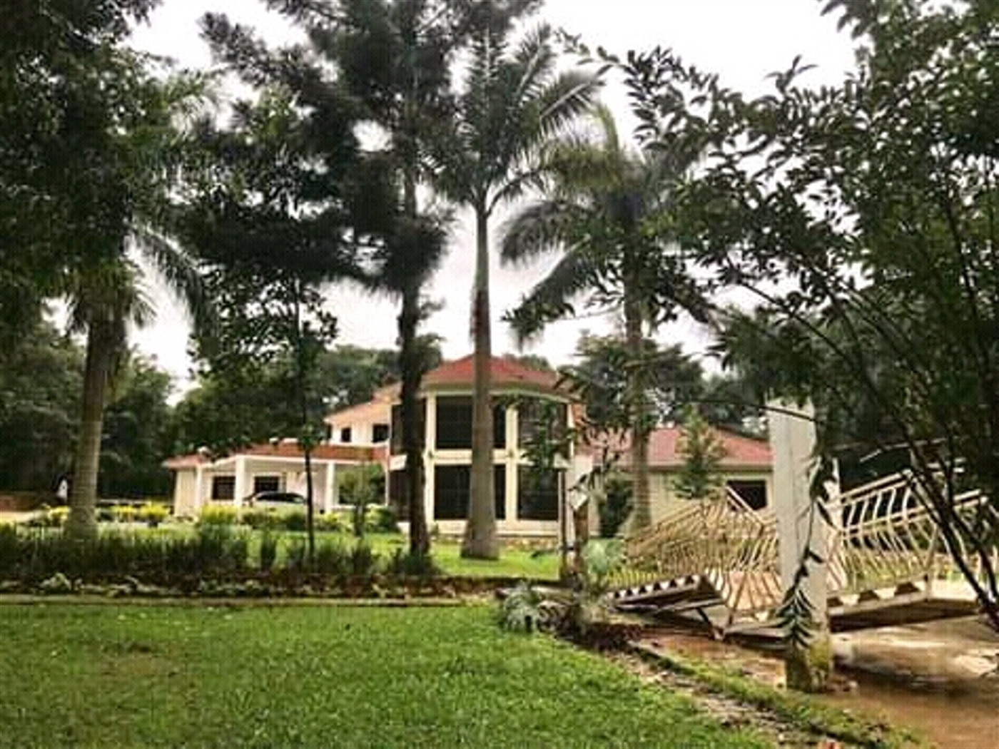 Mansion for sale in Gayaza Wakiso