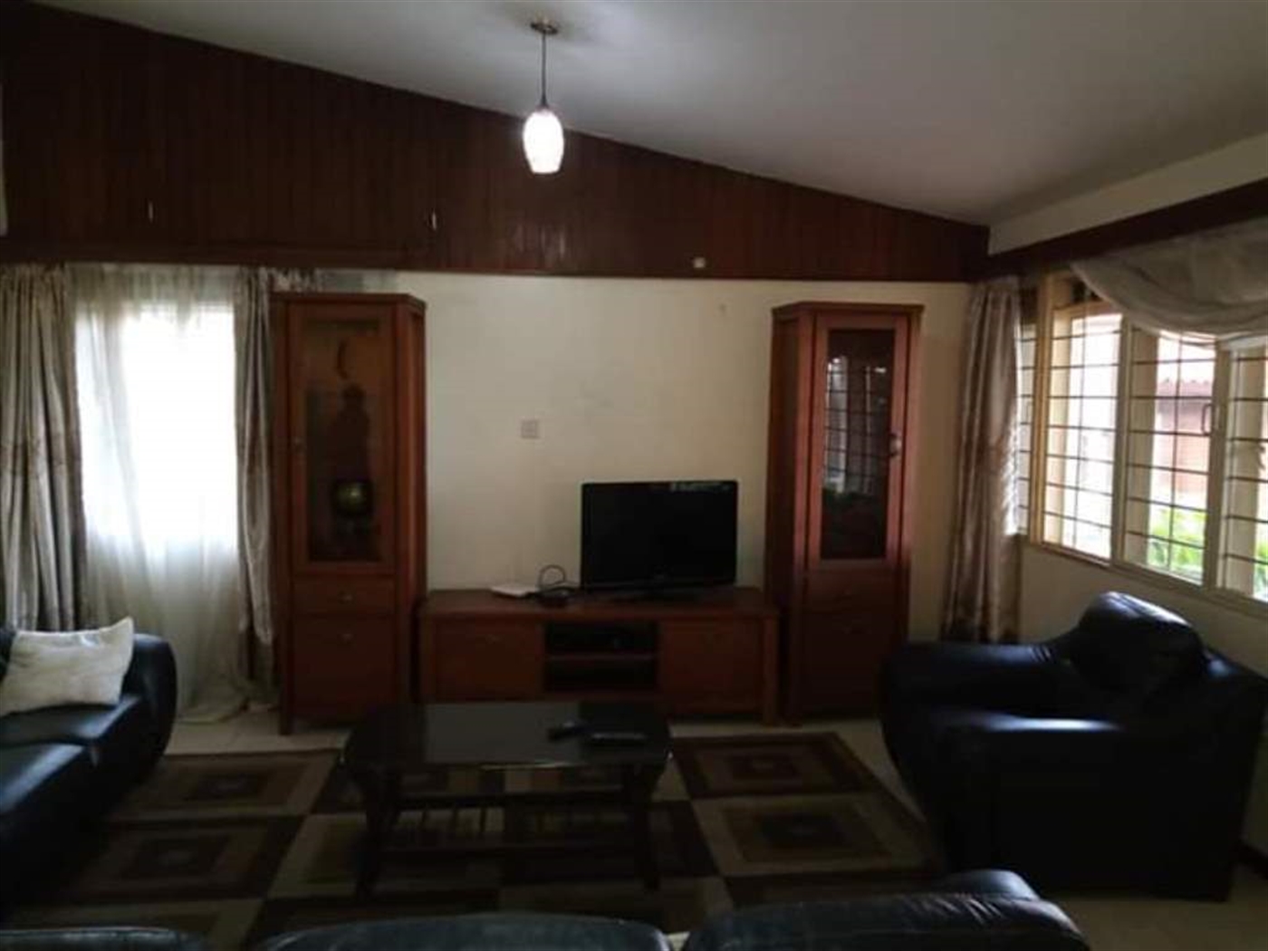 Bungalow for rent in Naguru Kampala