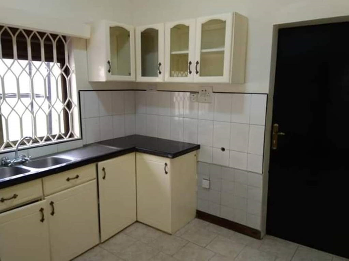 Mansion for rent in Bbunga Kampala