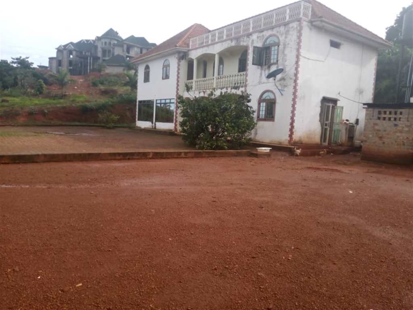 Mansion for sale in Bwebajja Wakiso