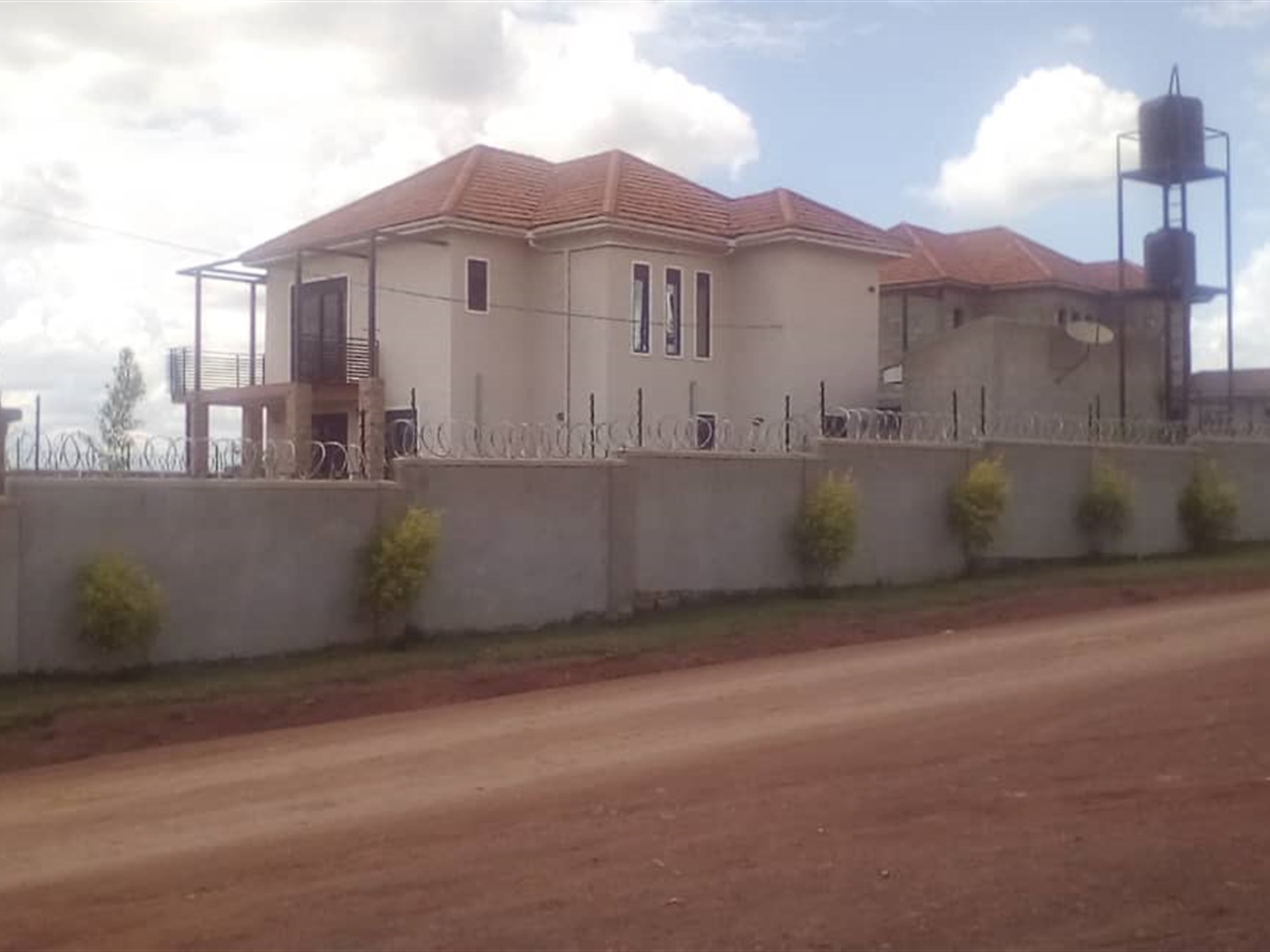 Mansion for sale in Kasangati Wakiso