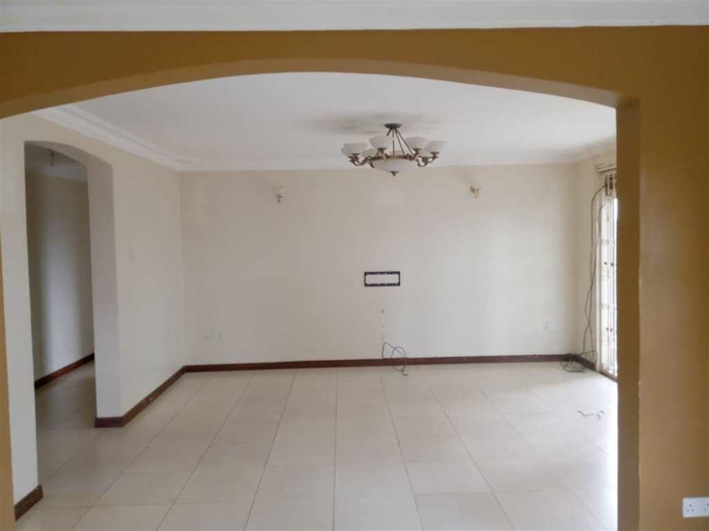 Mansion for rent in Munyonyo Kampala