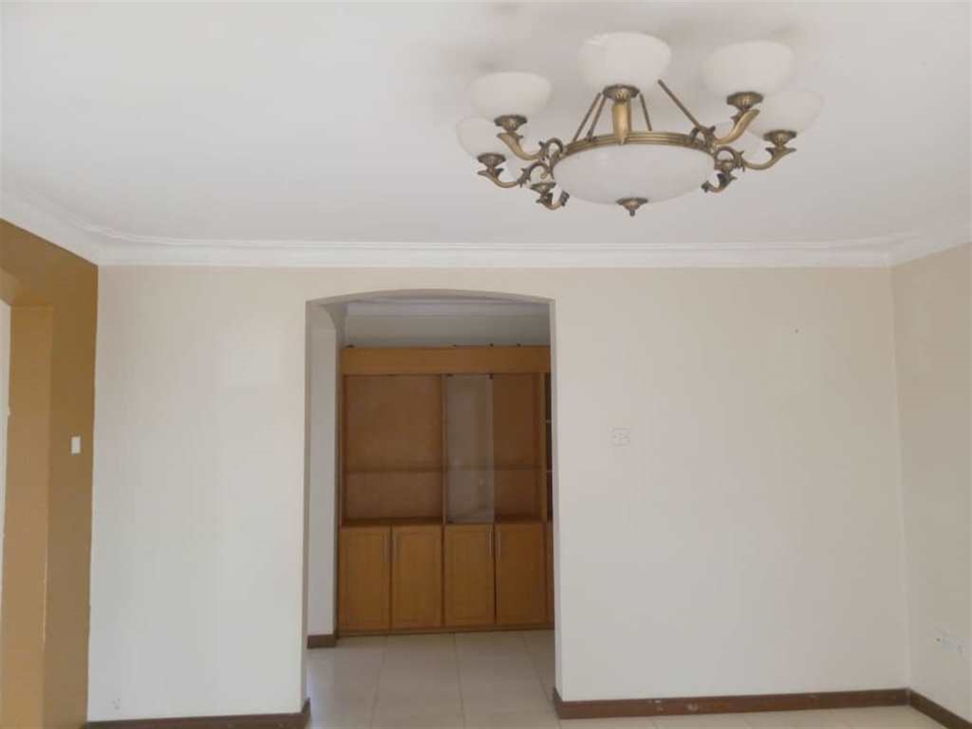 Mansion for rent in Munyonyo Kampala