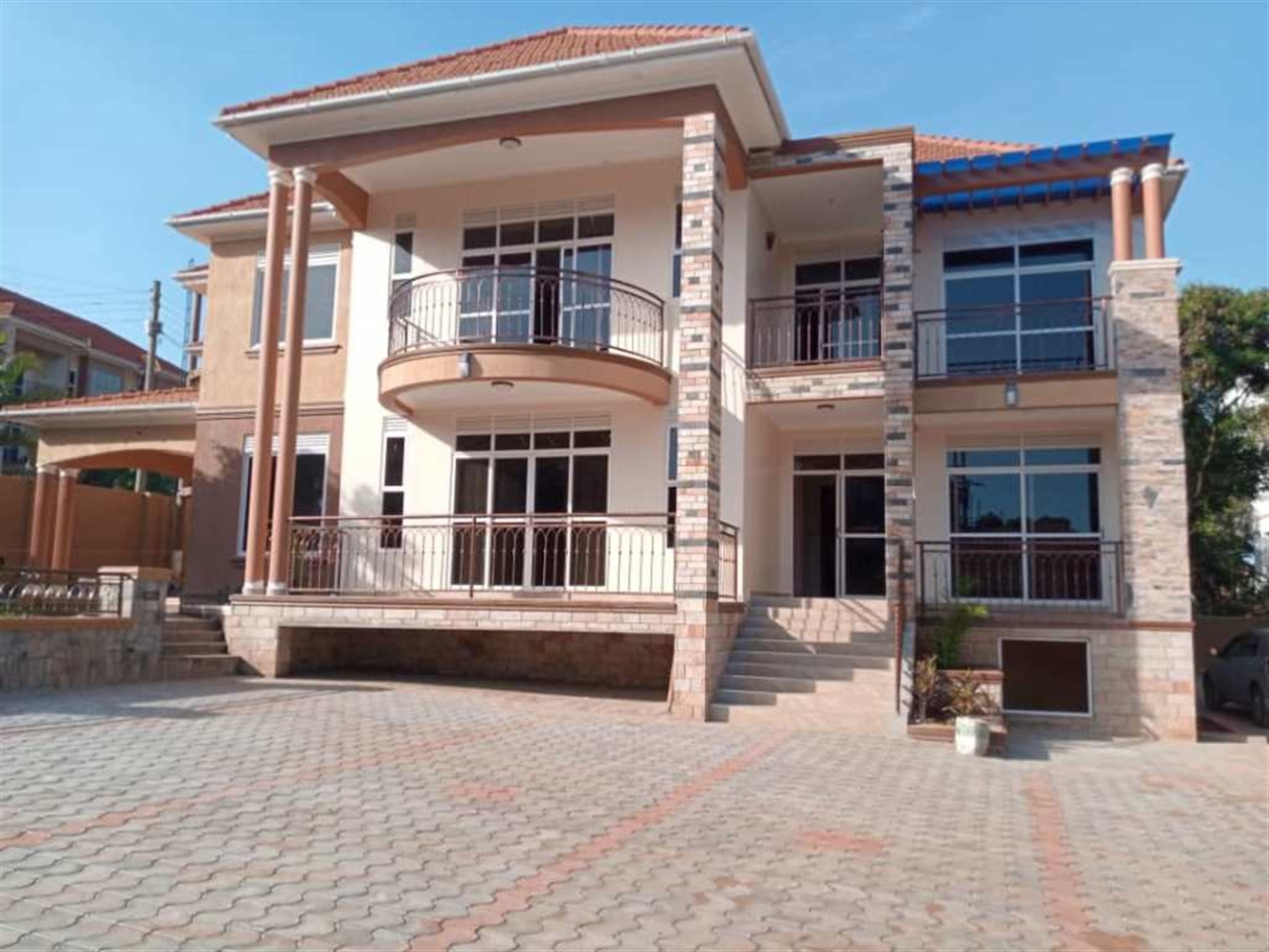 Bungalow for sale in Munyonyo Kampala