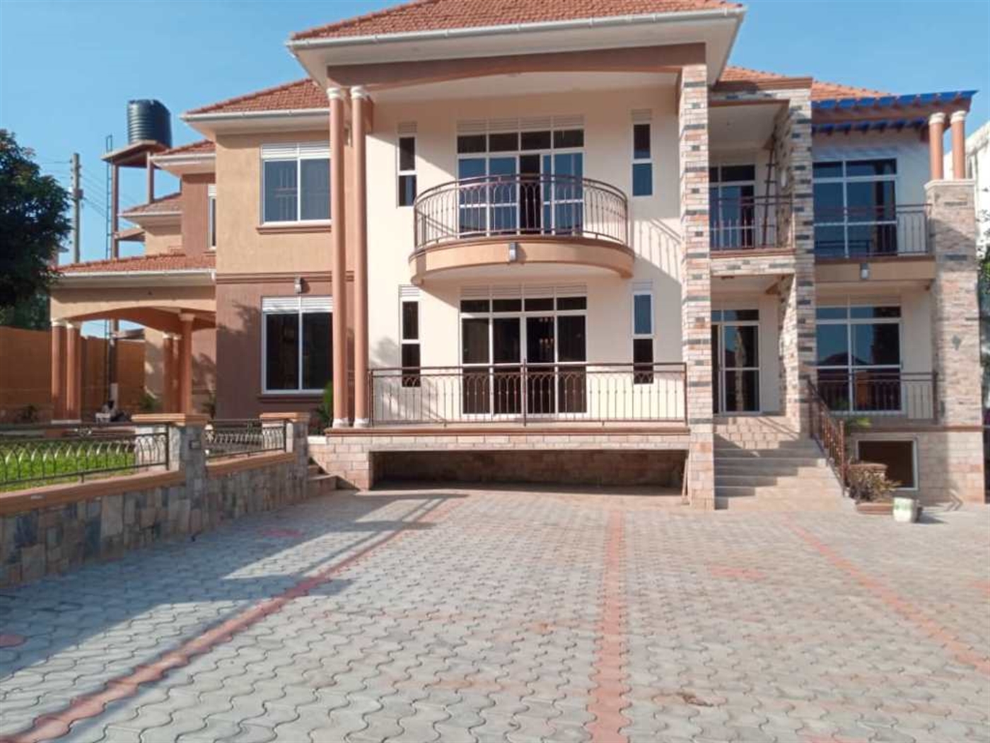 Bungalow for sale in Munyonyo Kampala