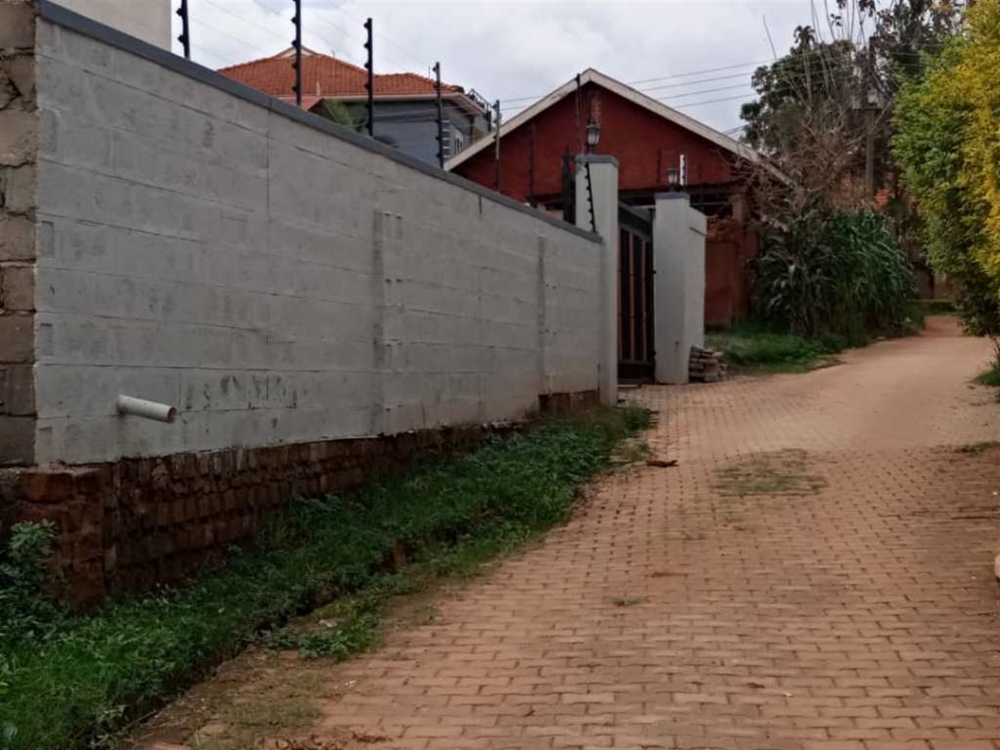 Mansion for sale in Kiwaatule Kampala