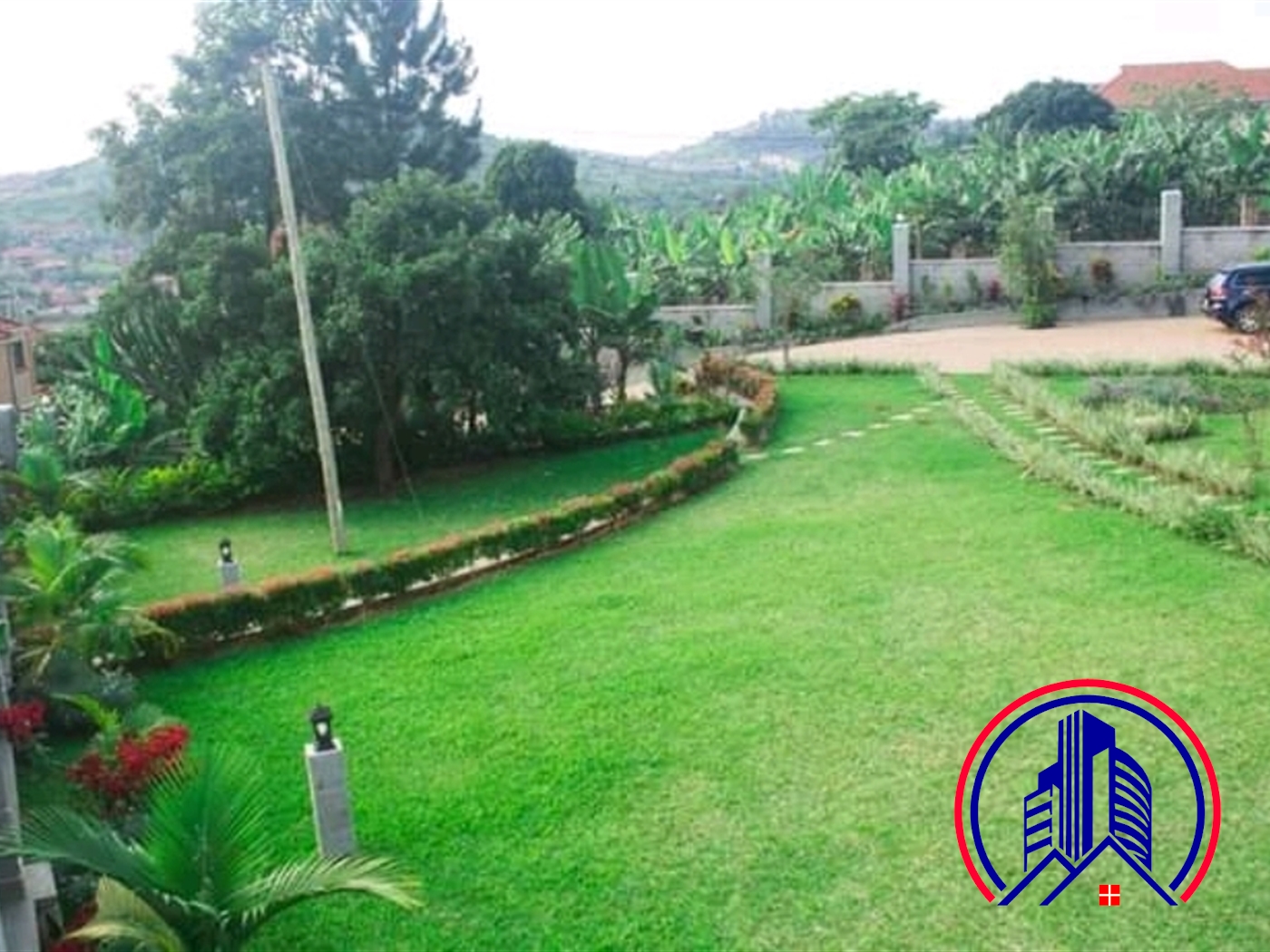 Mansion for rent in Kigo Wakiso