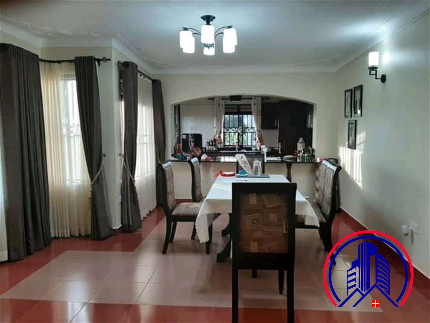 Mansion for rent in Kigo Wakiso