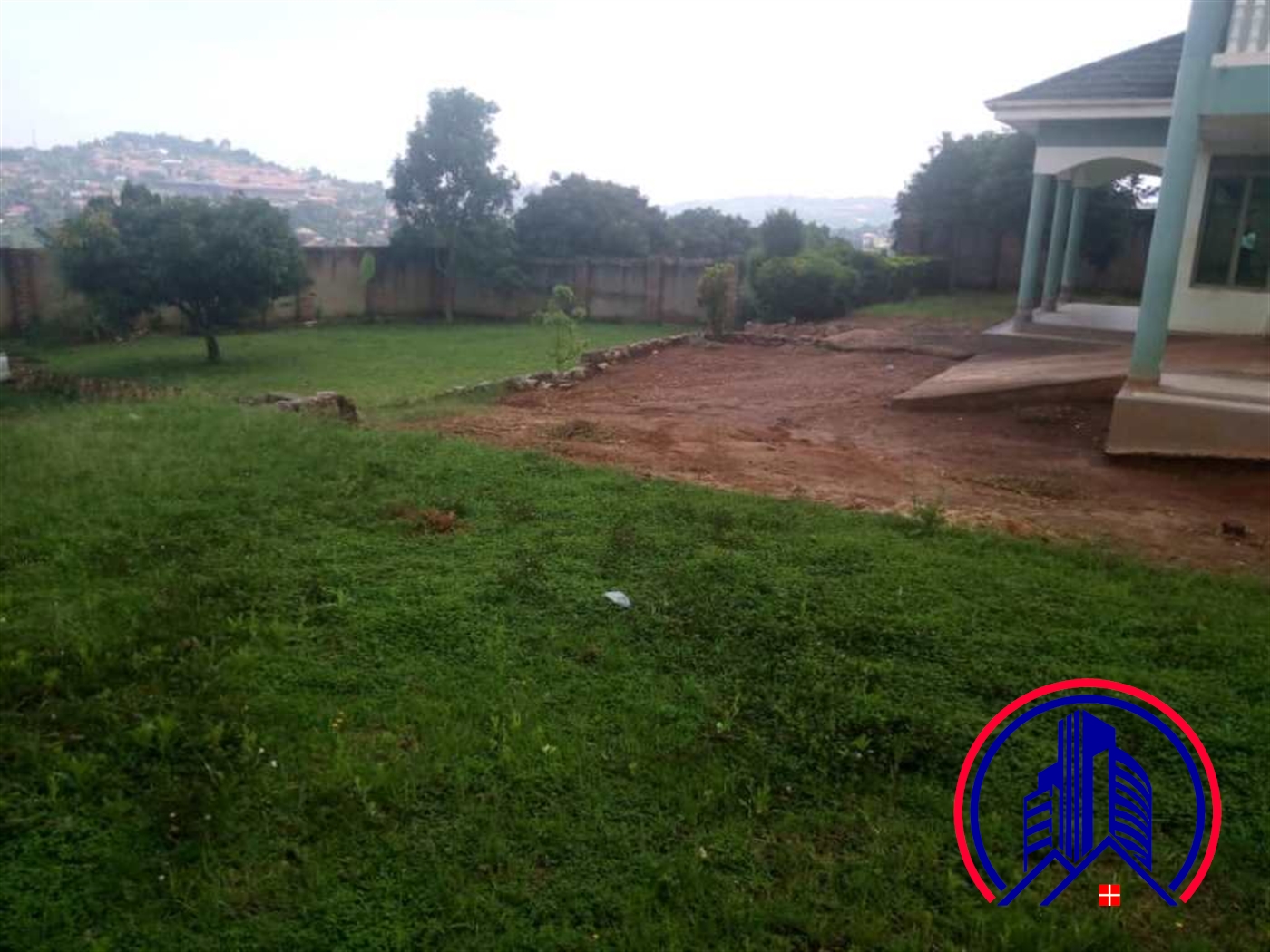 Mansion for sale in Kajjansi Wakiso