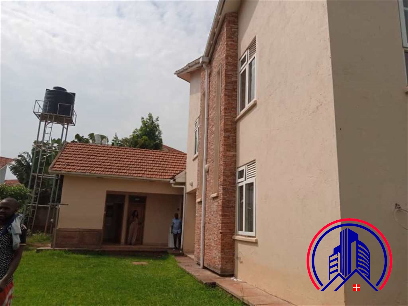 Mansion for sale in Lubowa Wakiso