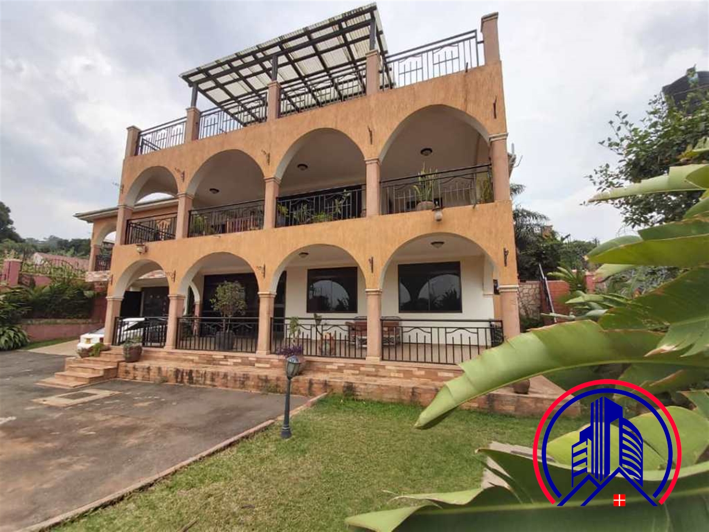 Mansion for sale in Munyonyo Kampala