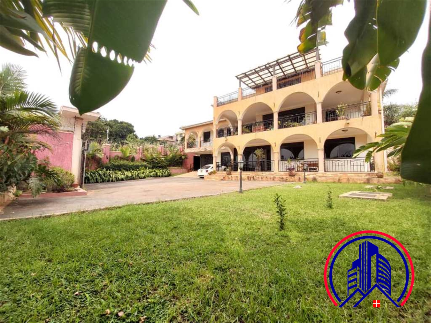 Mansion for sale in Munyonyo Kampala