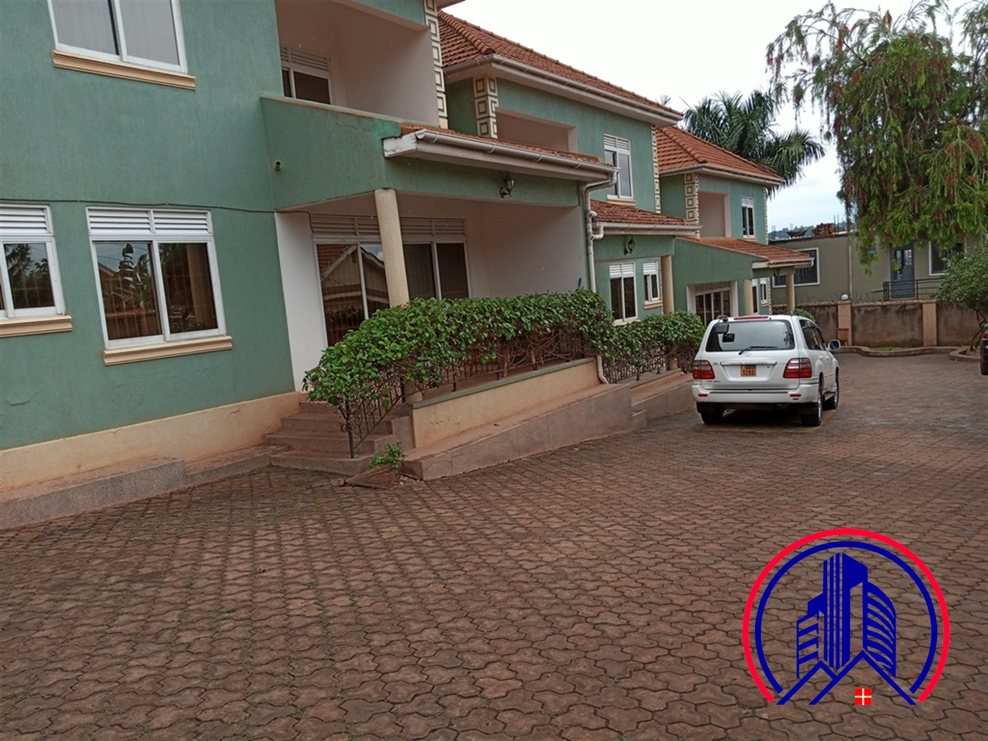 Duplex for rent in Muyenga Kampala