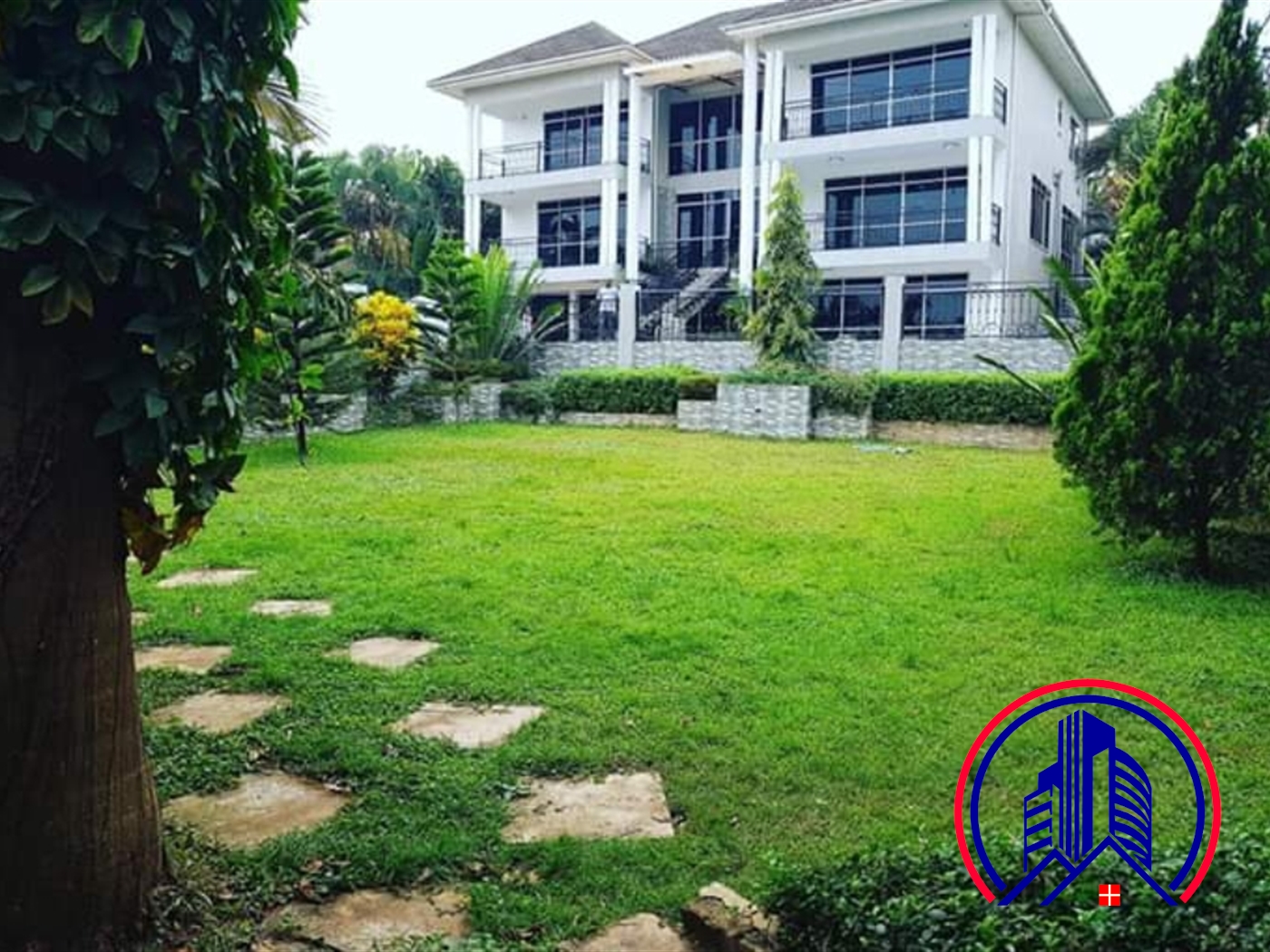 Mansion for sale in Mbalwa Wakiso