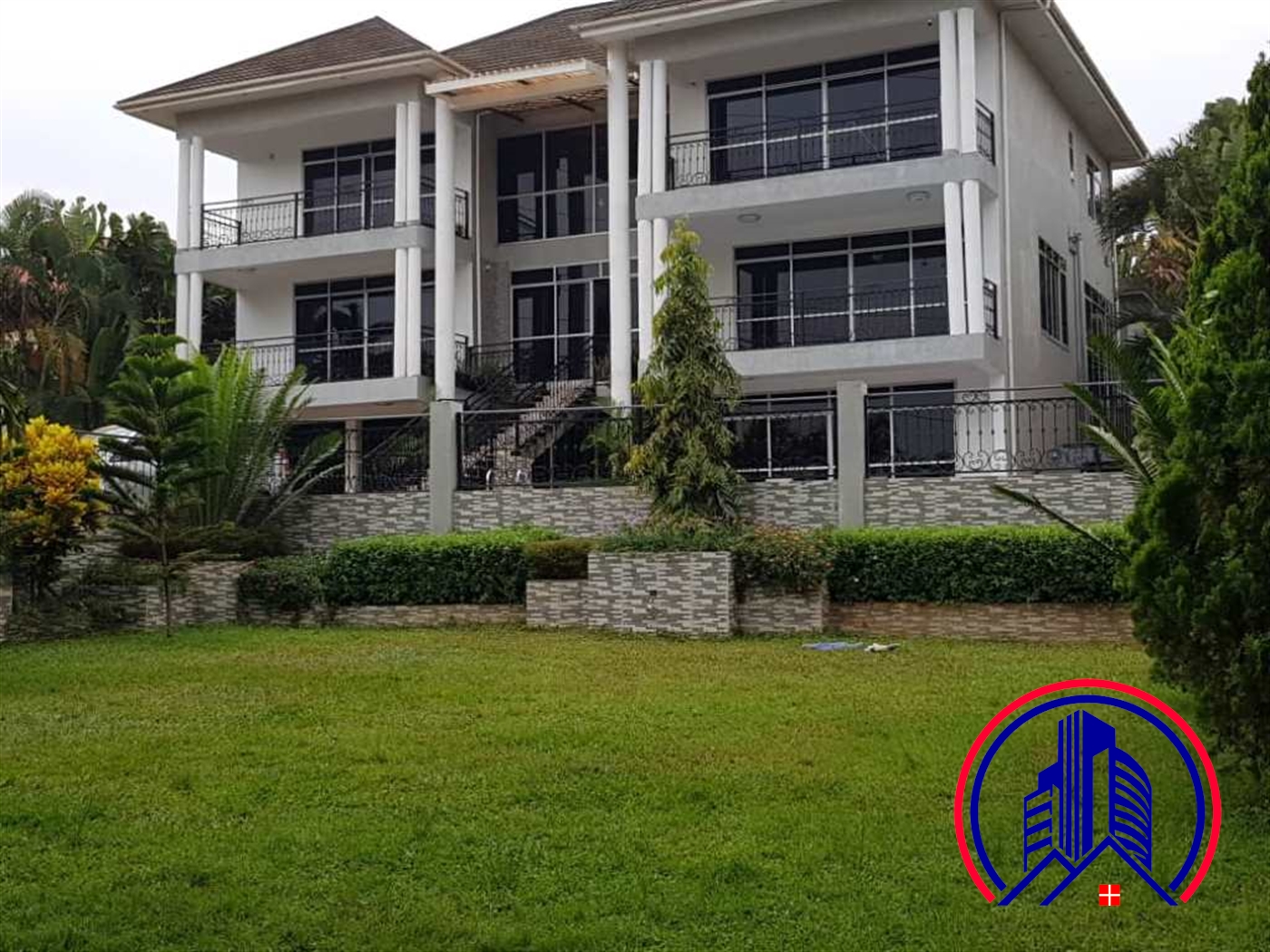 Mansion for sale in Mbalwa Wakiso