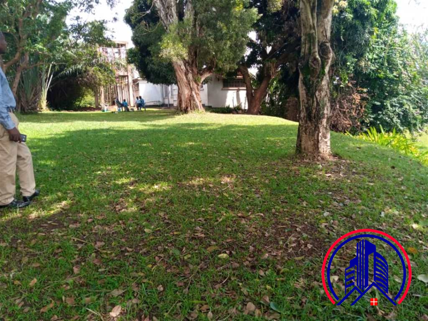 Mansion for rent in Mutungo Kampala