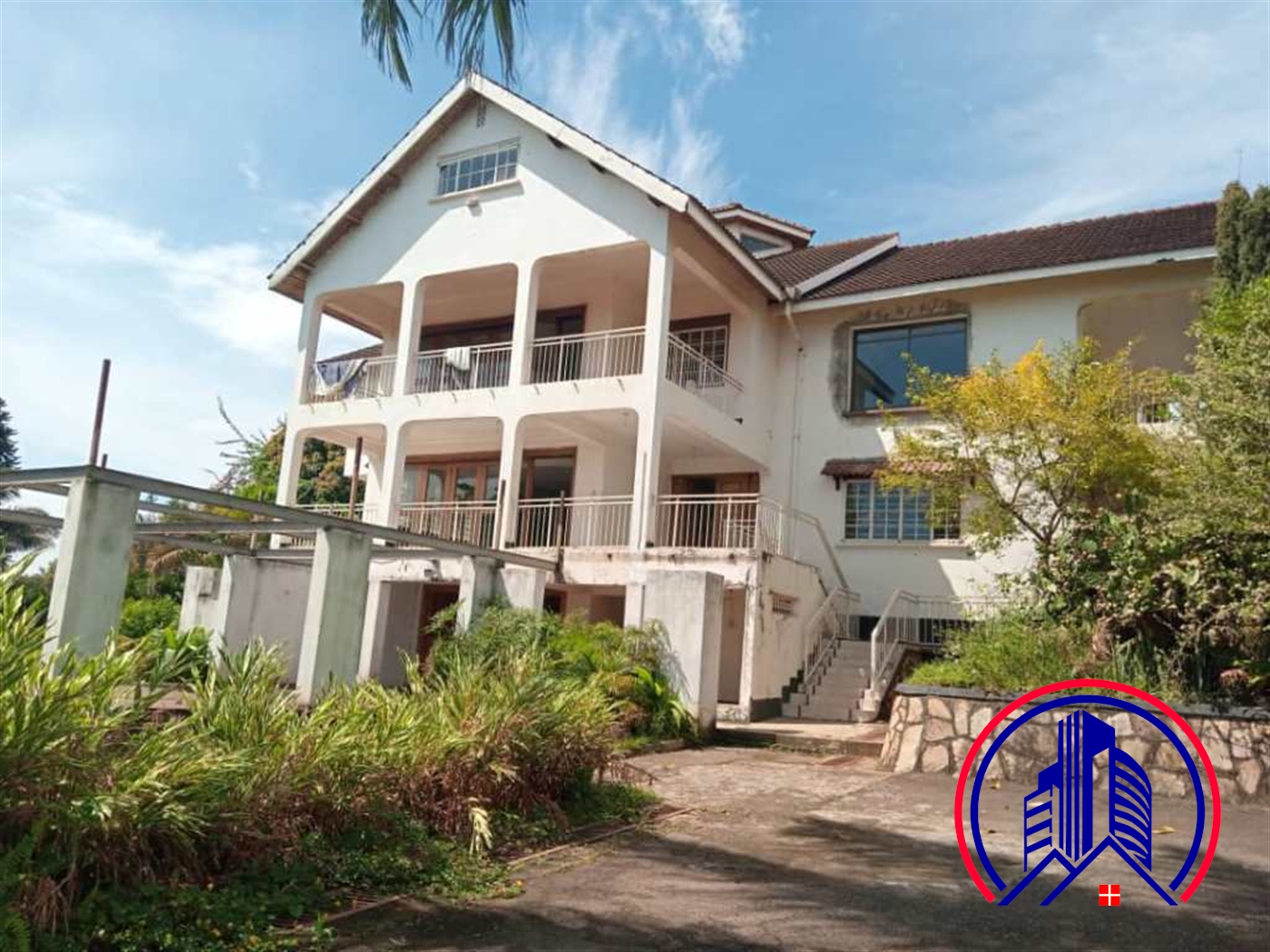 Mansion for rent in Mutungo Kampala