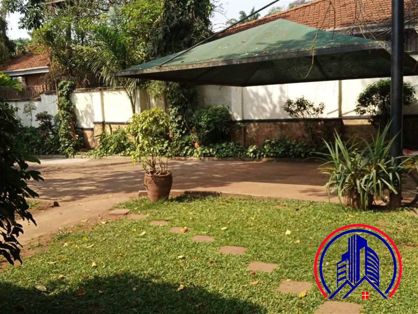 Bungalow for rent in Kololo Kampala