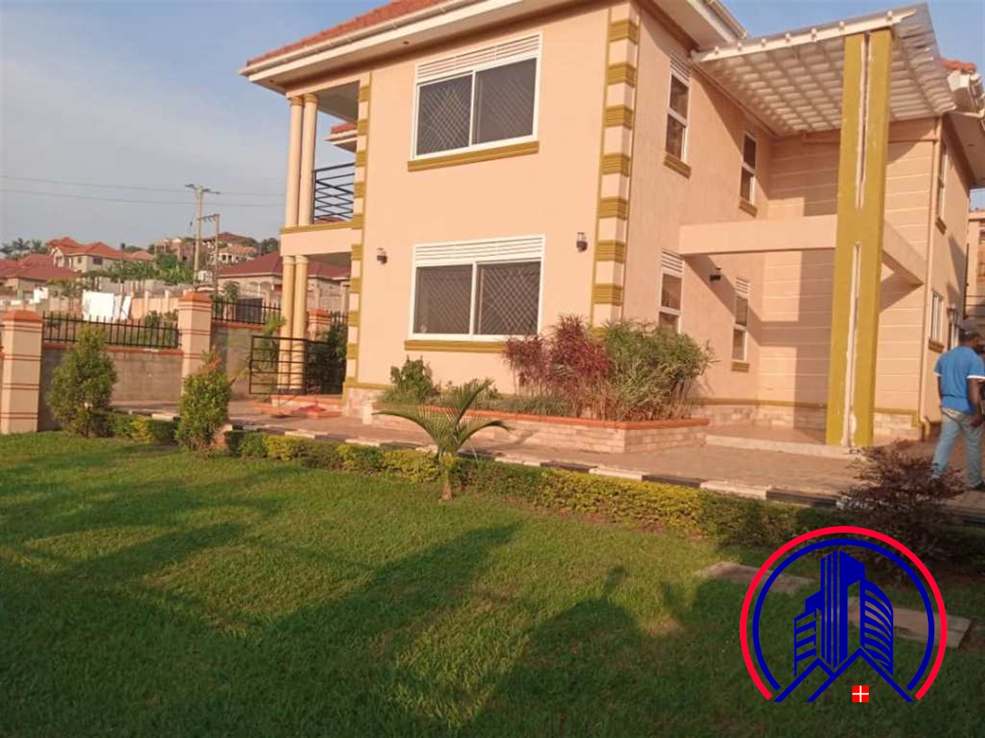 Mansion for sale in Seguku Wakiso