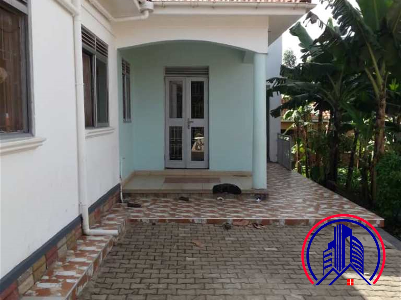 Mansion for sale in Kira Wakiso