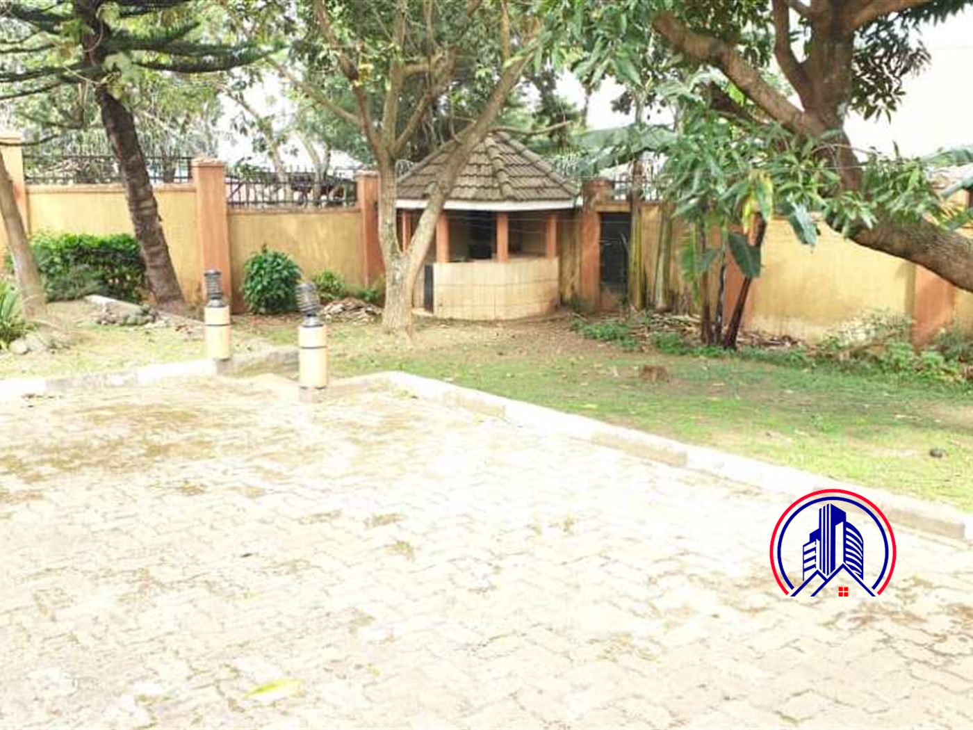 Bungalow for rent in Kisaasi Kampala